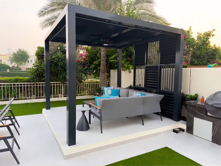 مظلات جلسات الرياض
