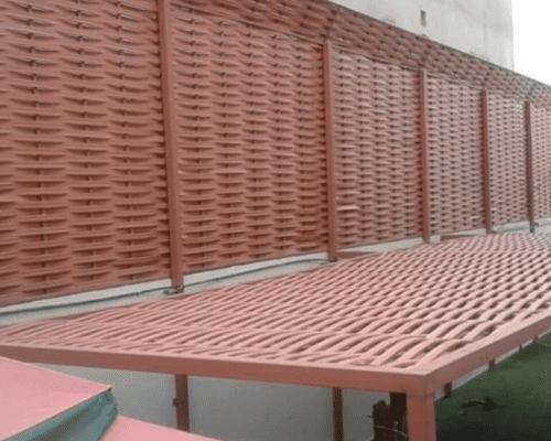 مظلات وسواتر مجدول
